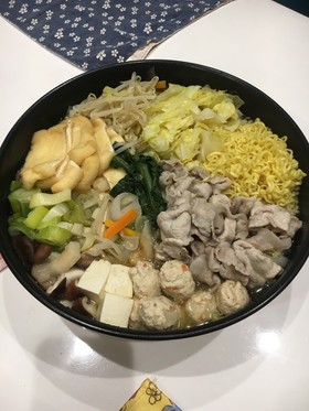 スープも鶏つくねもお手製☆味噌ちゃんこ鍋